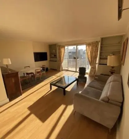 Appartement 3 Piece Paris 16E * Parijs